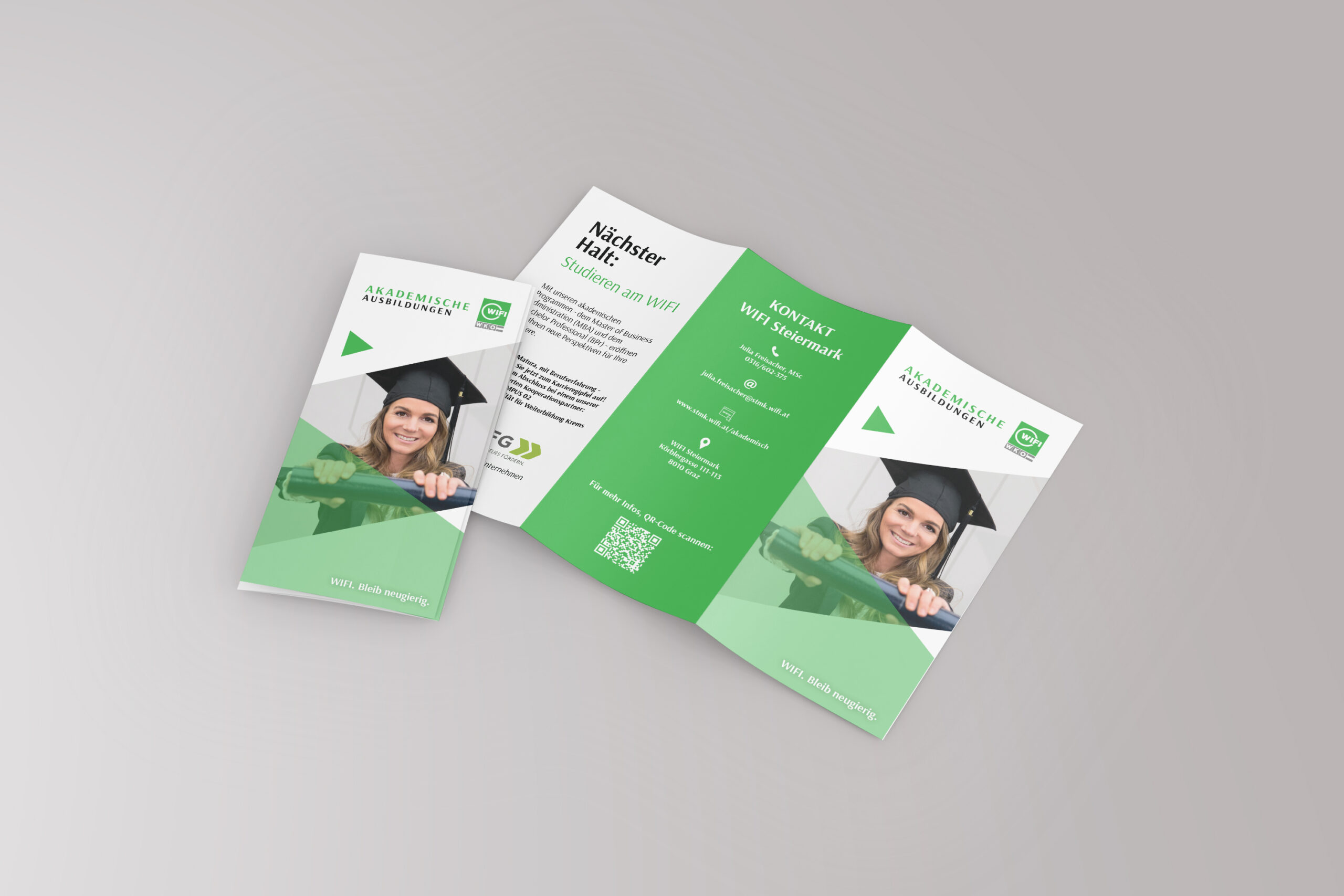 brochure mockup wifi out